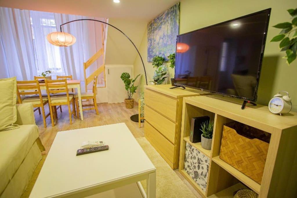 בודפשט Cosy 2 Bedroom Flat In Akacfa St., Sol מראה חיצוני תמונה