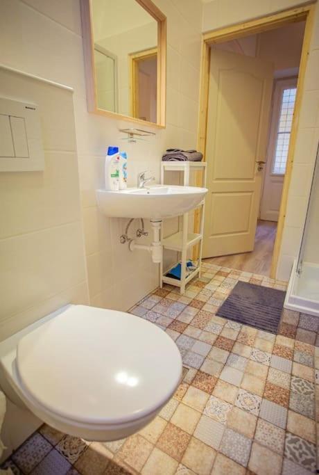 בודפשט Cosy 2 Bedroom Flat In Akacfa St., Sol מראה חיצוני תמונה