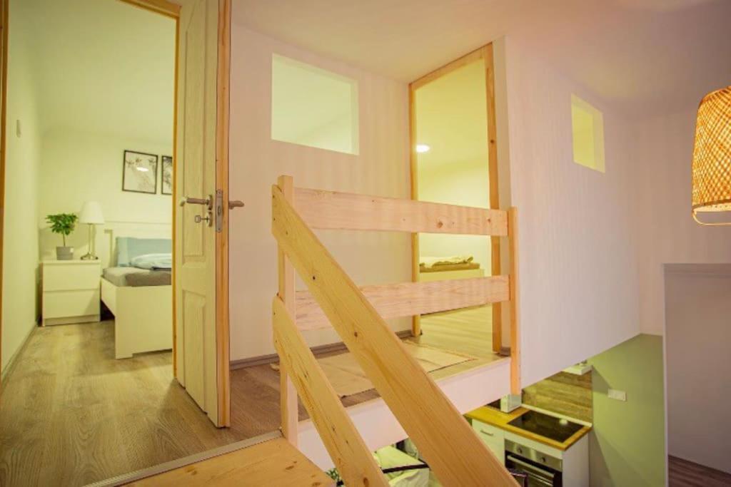 בודפשט Cosy 2 Bedroom Flat In Akacfa St., Sol מראה חיצוני תמונה
