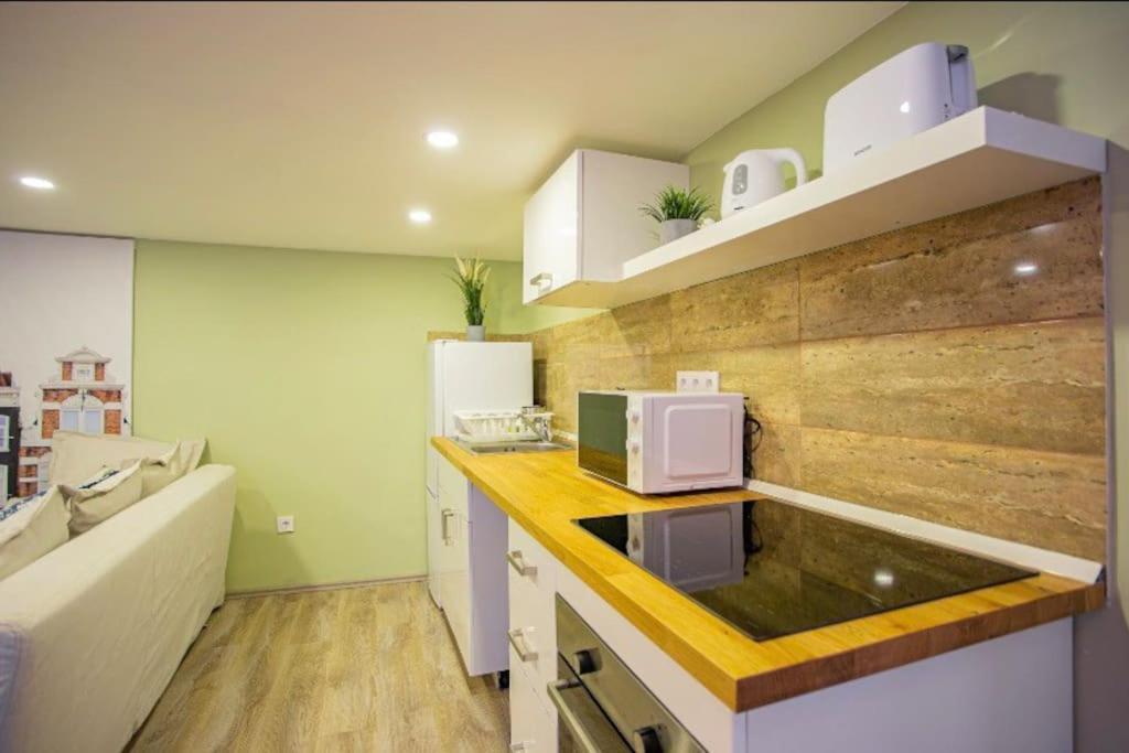 בודפשט Cosy 2 Bedroom Flat In Akacfa St., Sol מראה חיצוני תמונה